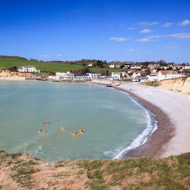 a beautiful beach scene on the Isle of Wight