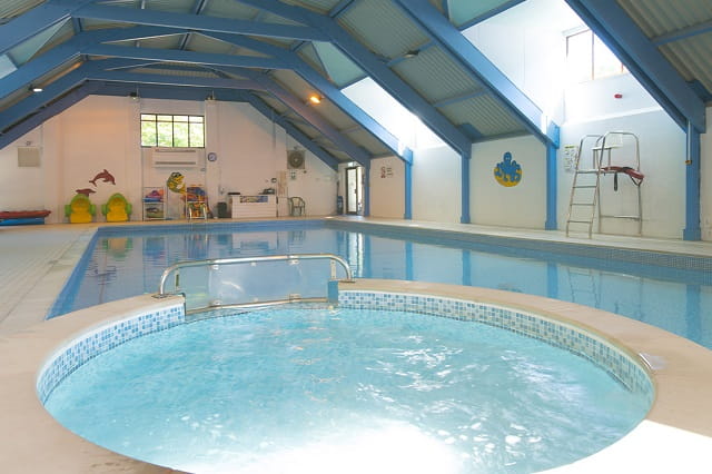 The heated indoor swimming pool at St Minver Holiday Park